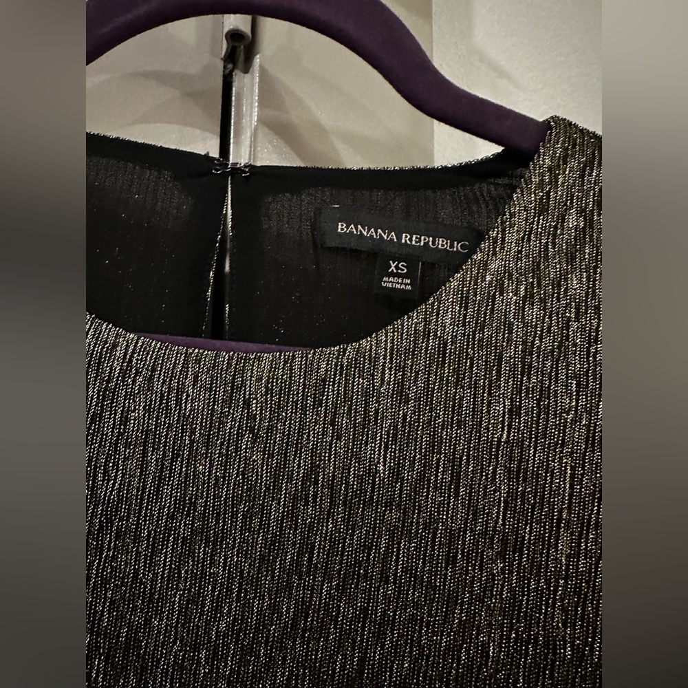 Banana Republic Dressy Top
